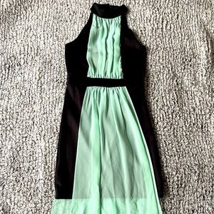 Teal/black shirt dress with long front and back size 7/8